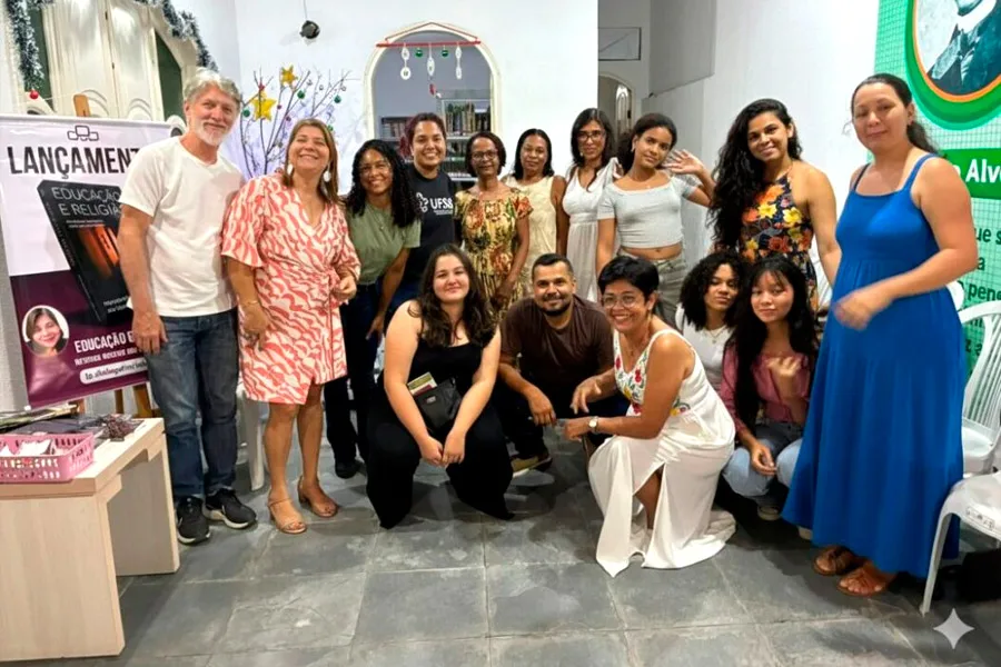 Biblioteca Municipal promoveu o 4º Sarau Literário com valorização da cultura e leitura Biblioteca Municipal promoveu o 4º Sarau Literário com valorização da cultura e leitura