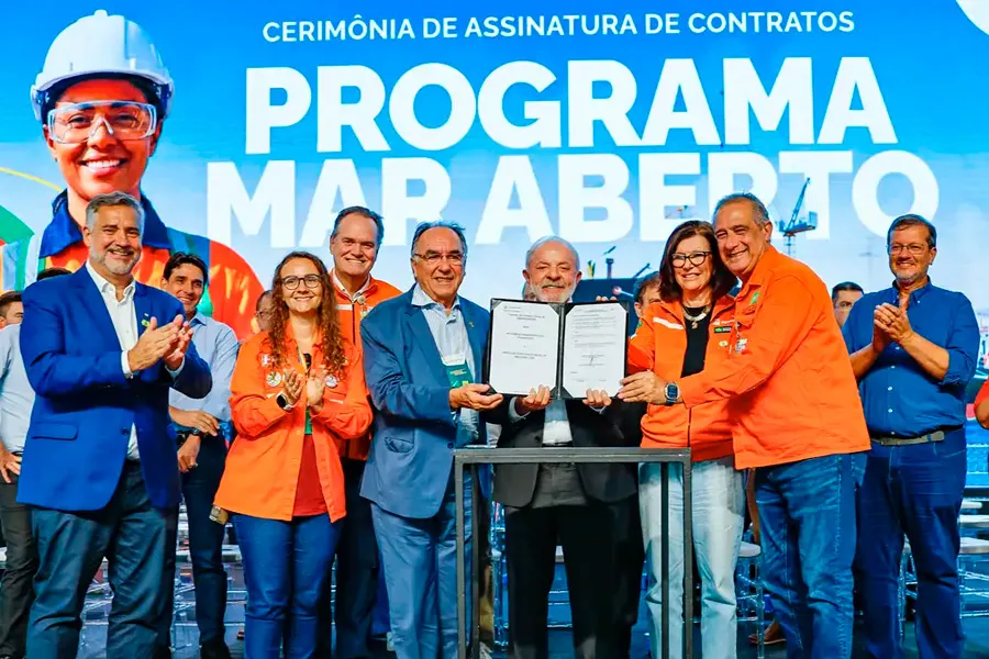 Petrobras assina contrato bilionário para fabricar navios no RS