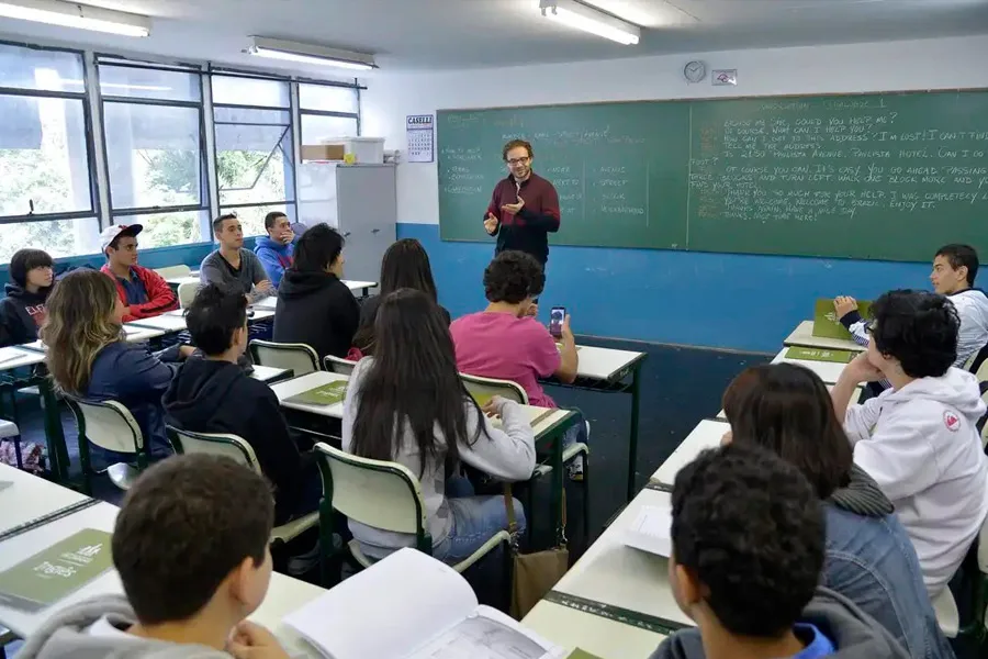 Piso do magistério tem reajuste de 5,4% e sobe para R$ 5,1 mil em 2026