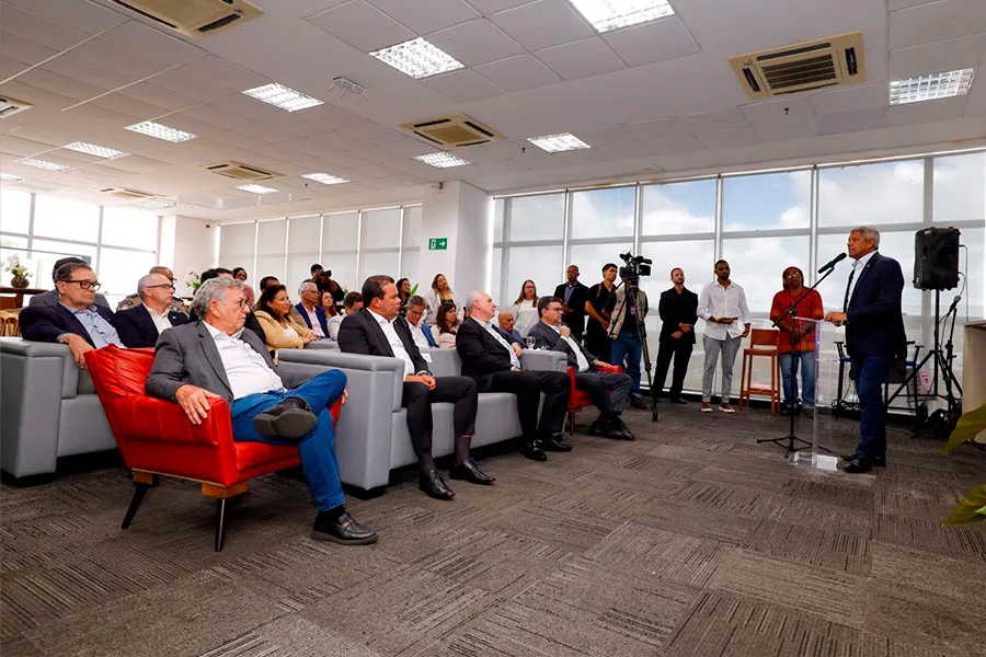Bahia avança na transição energética com reativação de fábrica em Jacobina