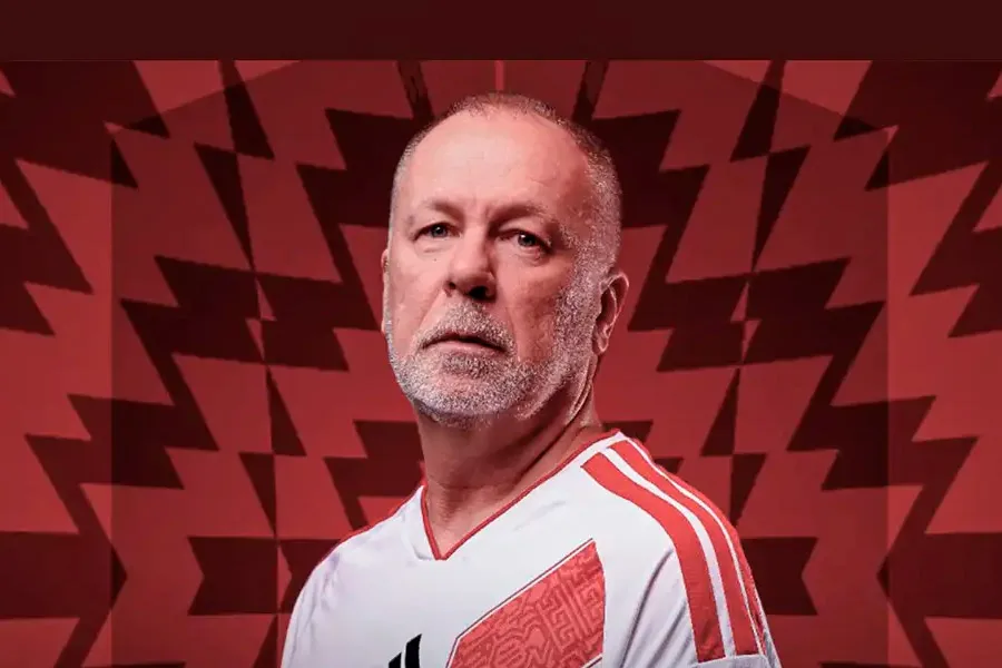 Mano Menezes assume comando técnico da seleção do Peru por 4 anos