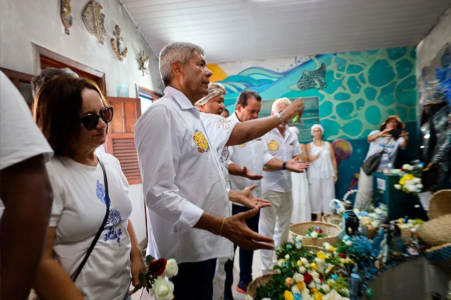 Fé e tradição marcam a Festa de Iemanjá em Salvador Fé e tradição marcam a Festa de Iemanjá em Salvador
