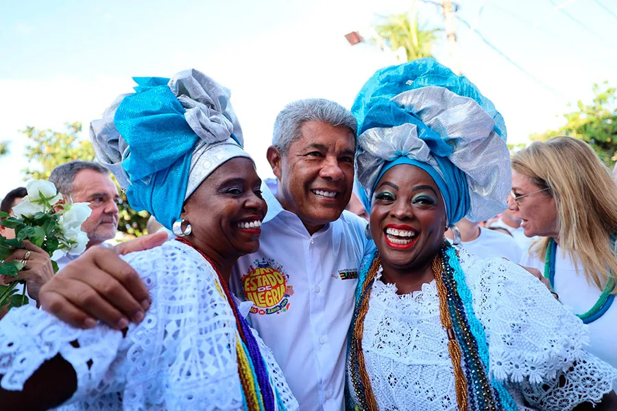 Fé e tradição marcam a Festa de Iemanjá em Salvador Fé e tradição marcam a Festa de Iemanjá em Salvador