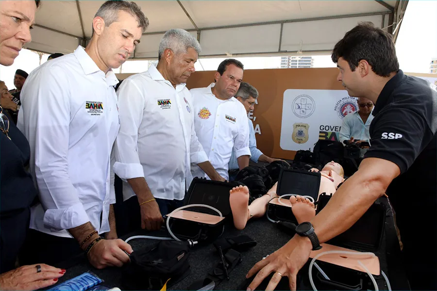 Bahia fortalece forças de segurança com entrega de 112 viaturas, armamentos e novos equipamentos Bahia fortalece forças de segurança com entrega de 112 viaturas, armamentos e novos equipamentos