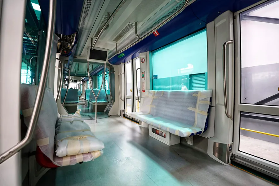 Governador vistoria acoplamento do terceiro trem do VLT de Salvador