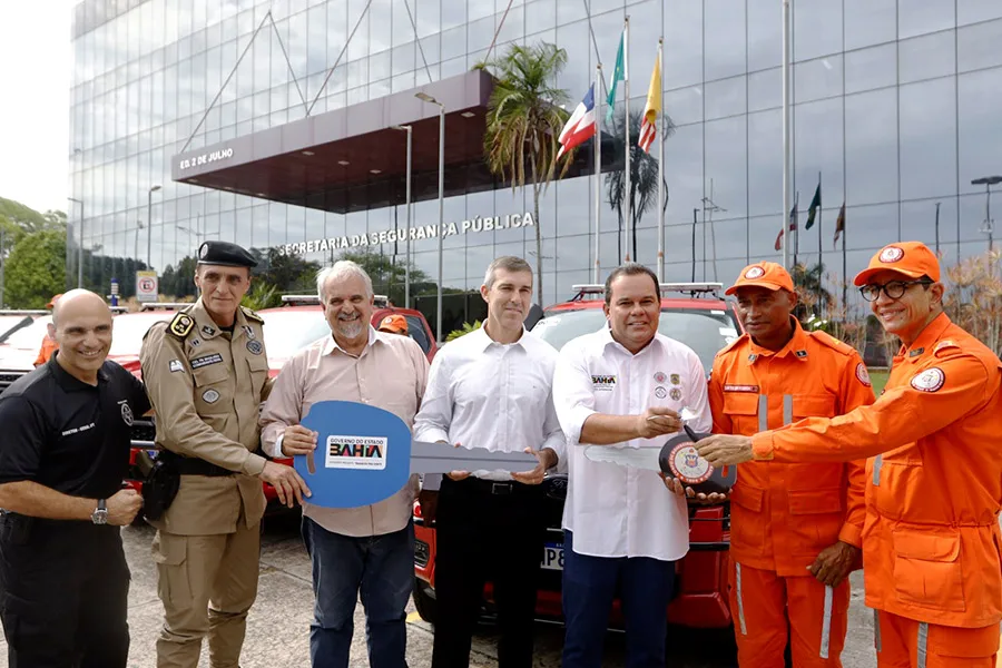 Governo da Bahia fortalece ações de segurança com entrega de equipamentos e viaturas