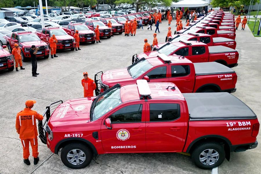 Governo da Bahia fortalece ações de segurança com entrega de equipamentos e viaturas
