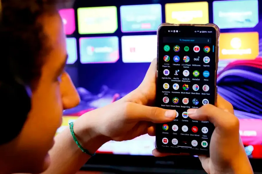 Governo derruba alta de imposto para smartphones e eletrônicos