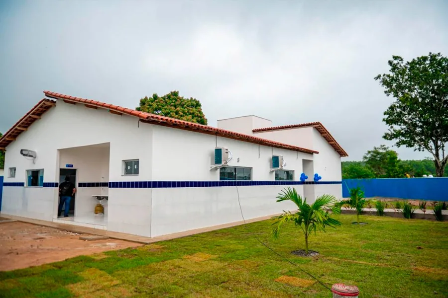 Prefeitura Municipal entrega escola na comunidade do Córrego do Mutum