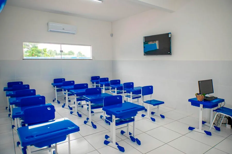 Prefeitura Municipal entrega escola na comunidade do Córrego do Mutum