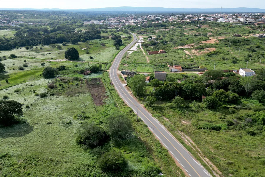 Com obras de infraestrutura e novos investimentos, Governo do Estado fortalece mobilidade e qualidade de vida em Condeúba