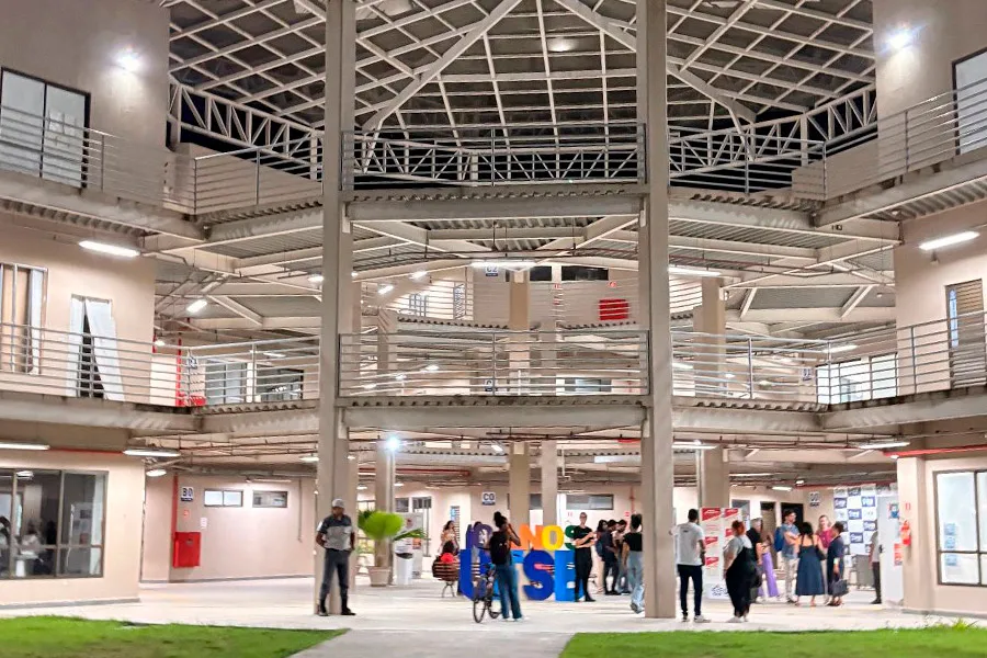 Calouros do CUNI/UFSB Polo Medeiros Neto participam da Semana de Acolhimento em Teixeira