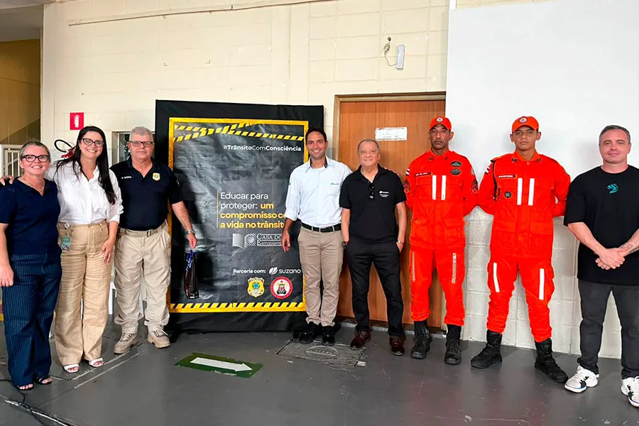 Suzano, PRF e Corpo de Bombeiros realizam palestras de educação no trânsito em escolas do extremo sul da Bahia