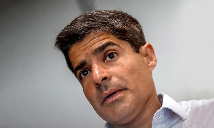 Justiça condena perfil ligado a ACM Neto por fake news contra Jerônimo Rodrigues