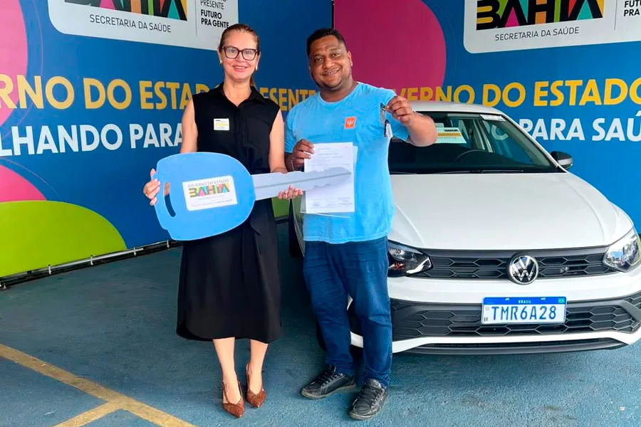 Prefeitura de Medeiros Neto recebe carro 0km para apoio logístico na Saúde