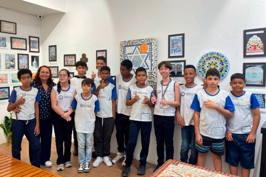 Visita à Exposição In Memoriam do artista Marcos Sobral emociona estudantes da Rede Municipal