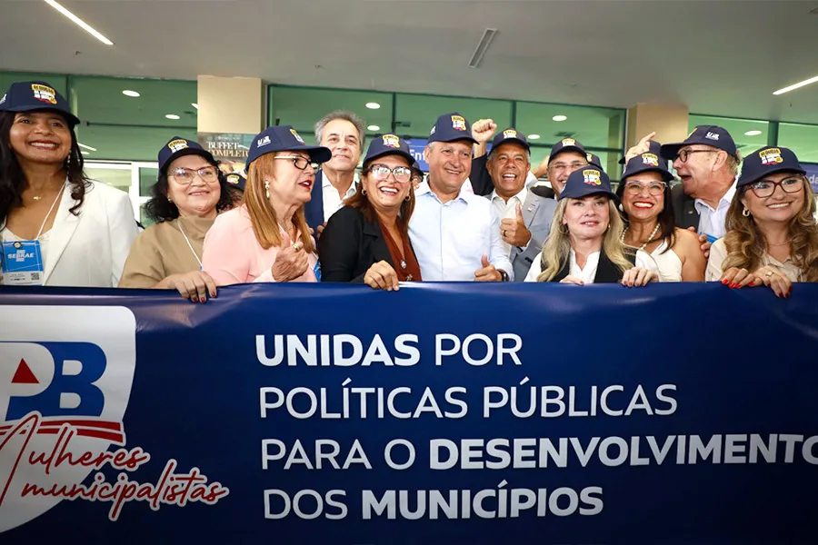 Governador participa de Encontro de Prefeitos e reforça união entre Estado e municípios