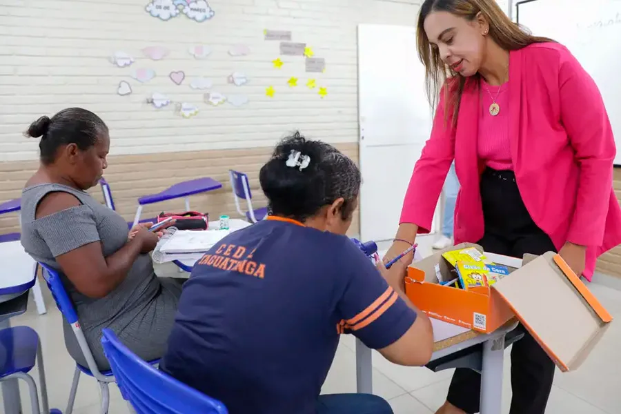 Plataforma do MEC facilita volta de jovens e adultos ao ensino público