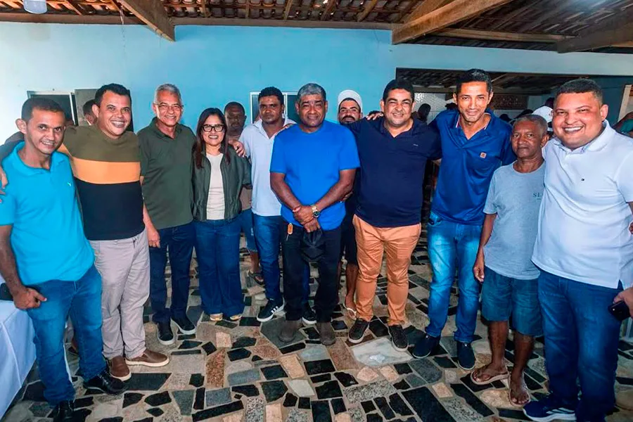 Presidente da Câmara, Jonatas Santos, cumpre agenda no Extremo Sul da Bahia ao lado da deputada estadual Kátia Oliveira