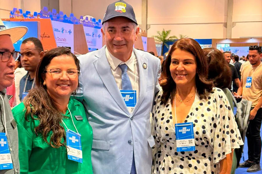 Medeiros Neto marca presença no 1° Salão Sebrae Cidades Empreendedoras