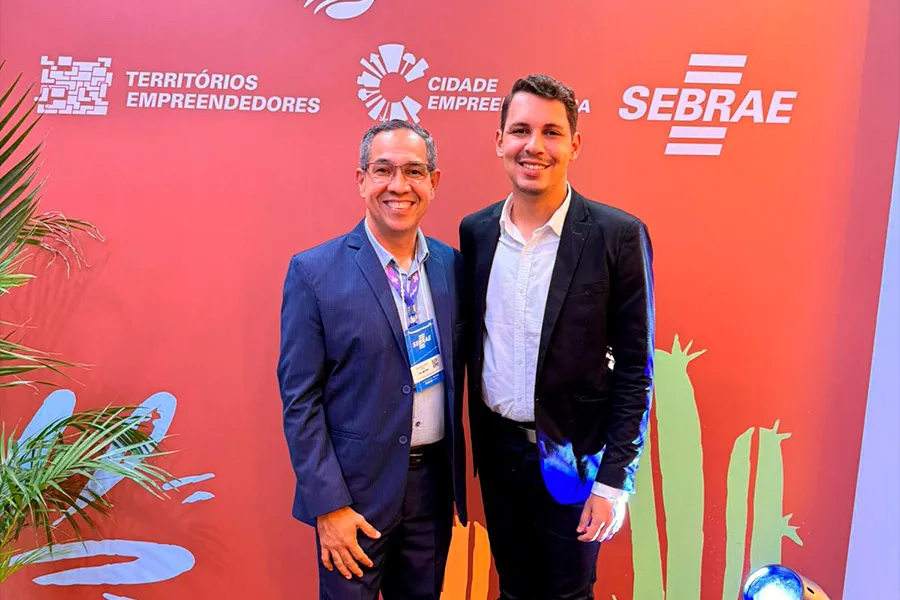 Medeiros Neto marca presença no 1° Salão Sebrae Cidades Empreendedoras