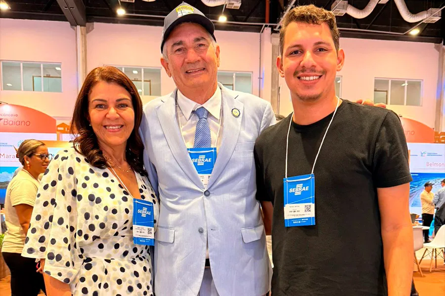 Medeiros Neto marca presença no 1° Salão Sebrae Cidades Empreendedoras