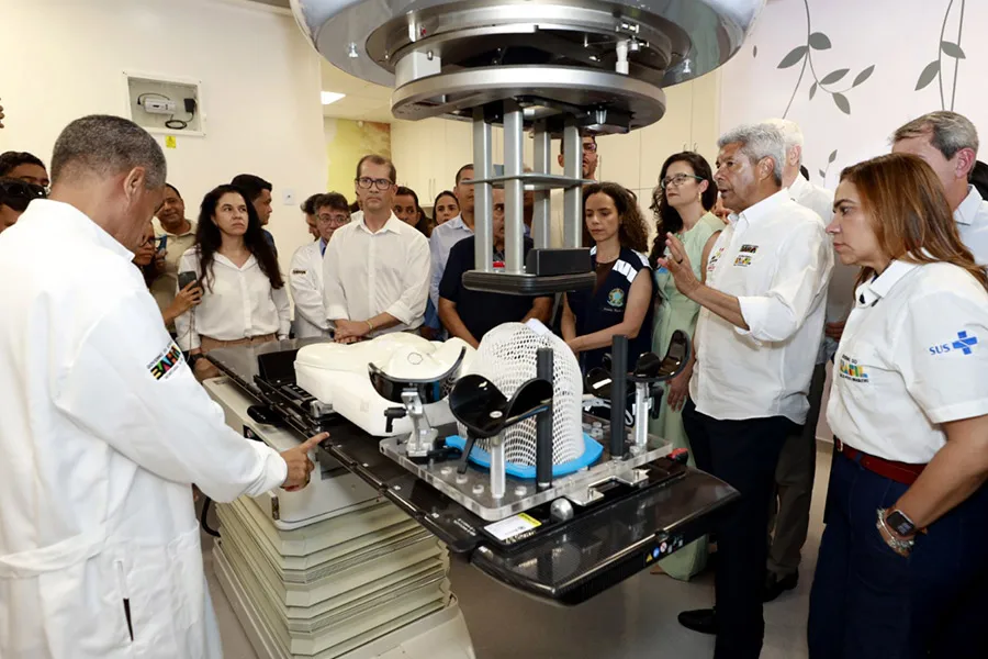 Governo da Bahia entrega serviço de radioterapia e consolida Hospital Estadual Costa das Baleias como referência oncológica no Extremo Sul
