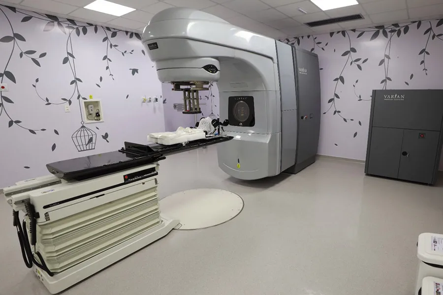 Governo da Bahia entrega serviço de radioterapia e consolida Hospital Estadual Costa das Baleias como referência oncológica no Extremo Sul