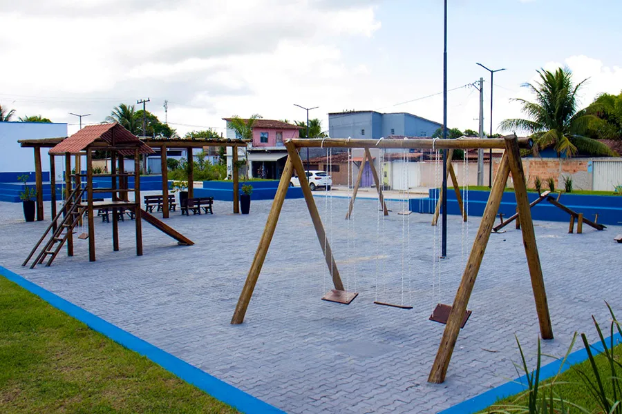 Prefeitura de Nova Viçosa inaugura a Nova Praça Manuel Pedro dos Santos