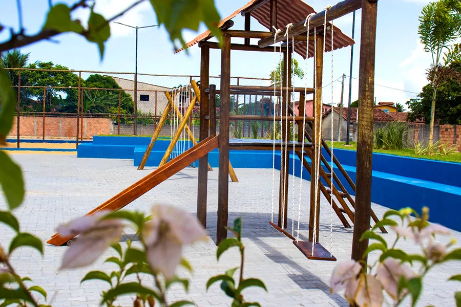 Prefeitura de Nova Viçosa inaugura a Nova Praça Manuel Pedro dos Santos