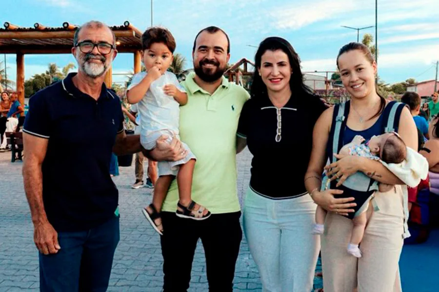 Prefeitura de Nova Viçosa inaugura a Nova Praça Manuel Pedro dos Santos