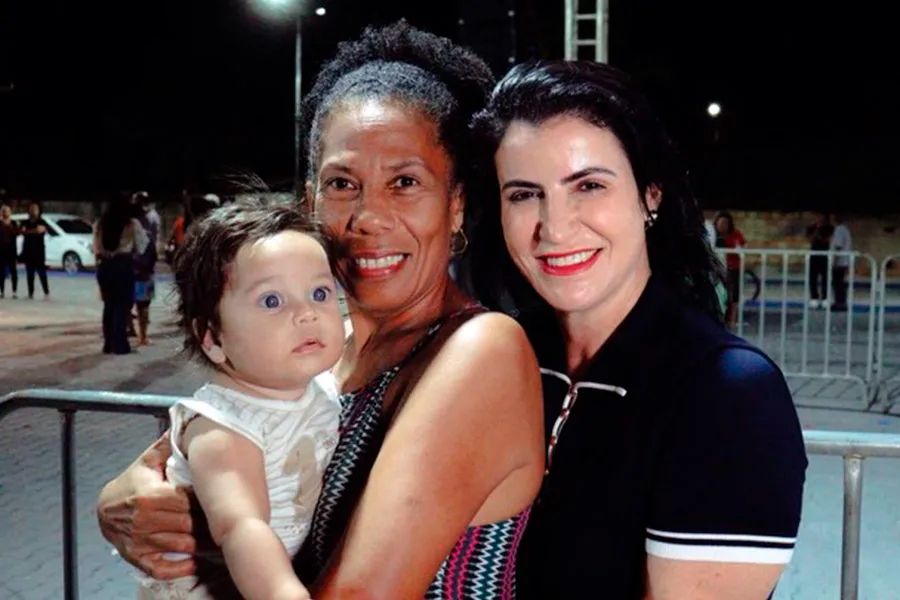 Prefeitura de Nova Viçosa inaugura a Nova Praça Manuel Pedro dos Santos