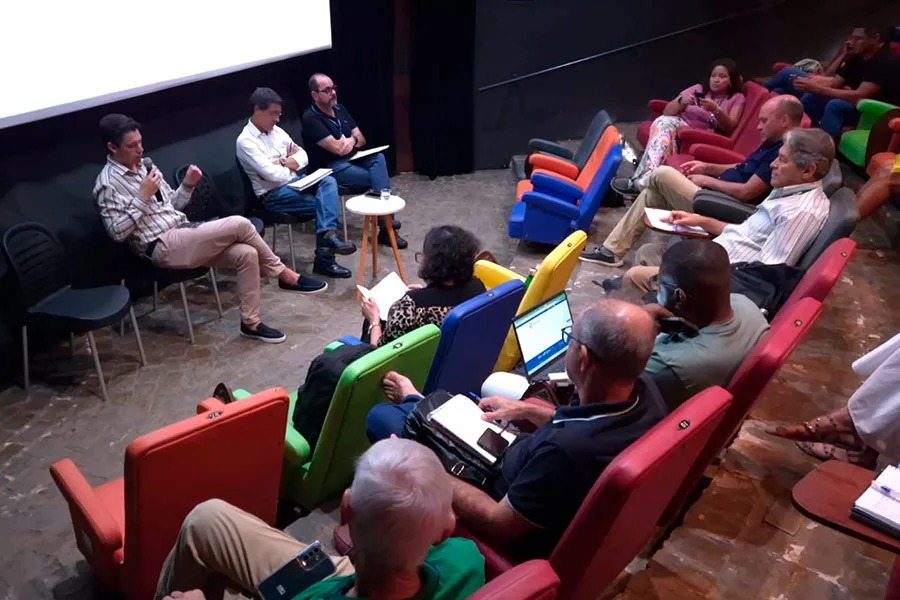 Debates sobre segurança hídrica e governança da água marca encontro de comitês de bacias na Bahia Debates sobre segurança hídrica e governança da água marca encontro de comitês de bacias na Bahia