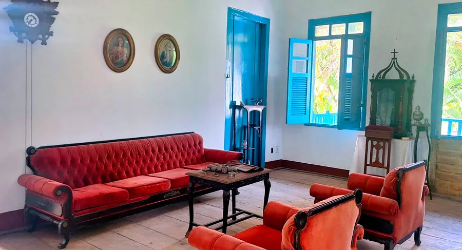 Alunos do ensino fundamental 2 visitam a Fazenda Cascata, em Teixeira de Freitas