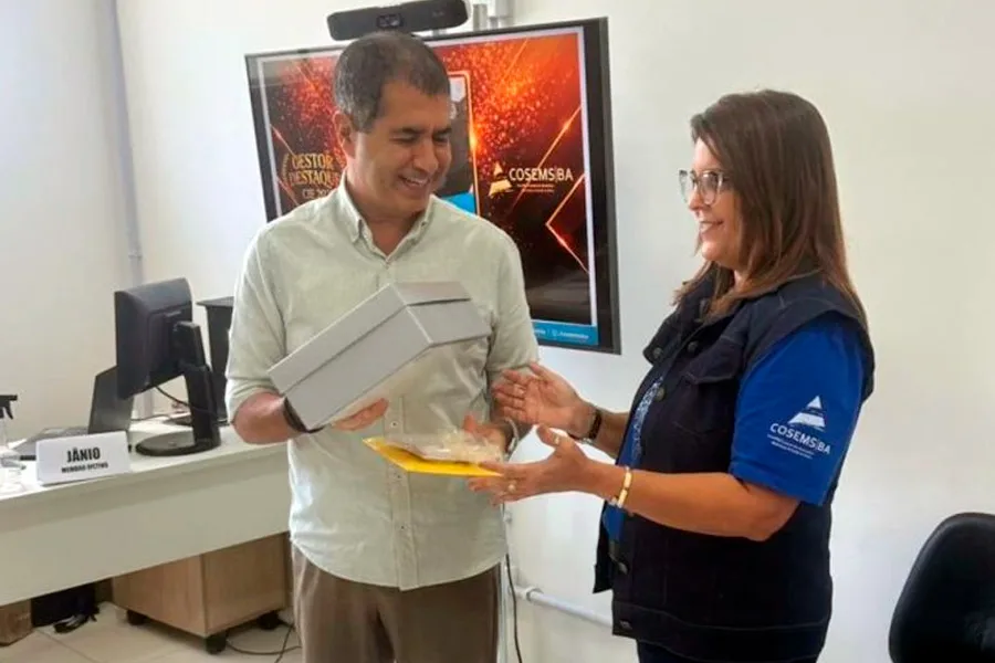 Secretário de Saúde de Mucuri recebe Prêmio Gestor Ouro pela excelência na gestão municipal