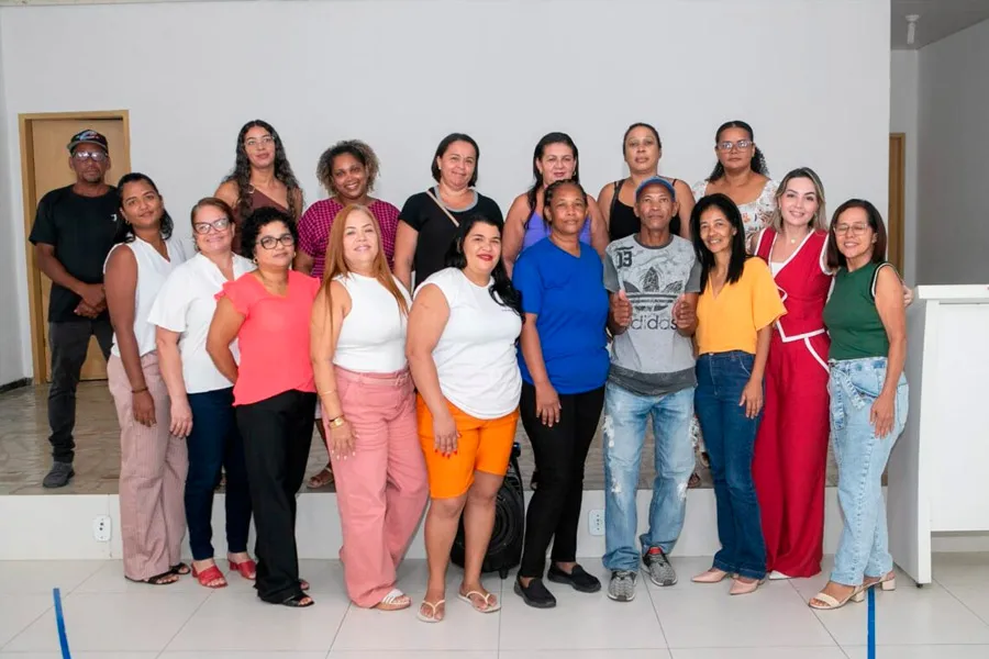 Assembleia elege novos representantes de pais para o CAE em Teixeira de Freitas