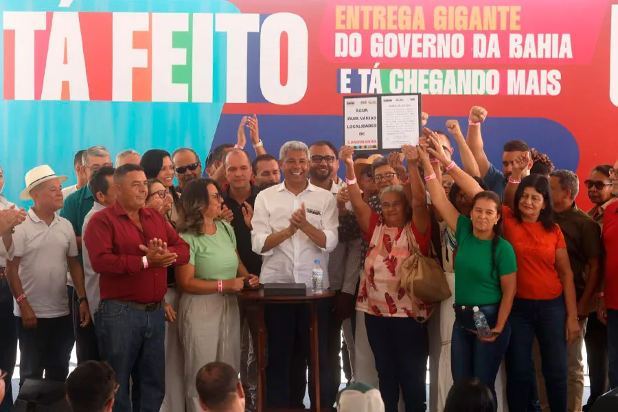 Em Carinhanha, Jerônimo Rodrigues autoriza obra de abastecimento de água pelo Novo PAC