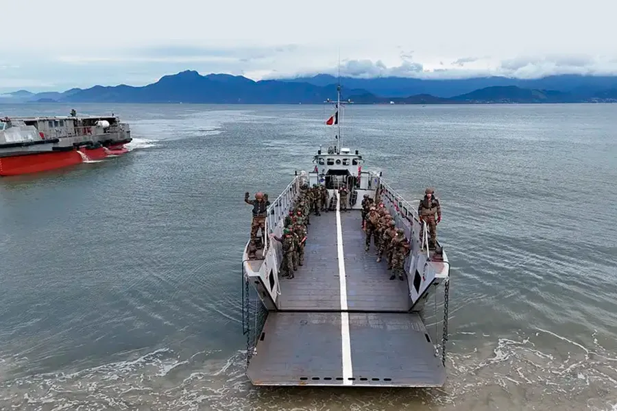 Marinha francesa realiza missão de formação no Brasil 