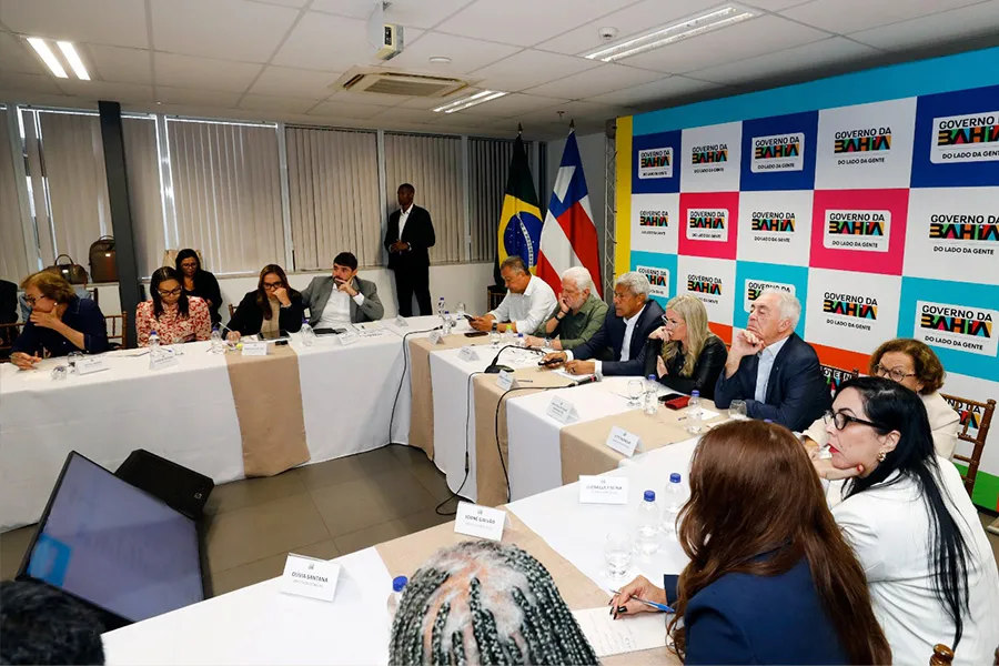 Governo da Bahia realiza balanço estratégico com secretários e parlamentares