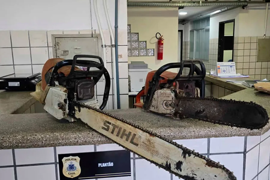 Presos três suspeitos de furto de madeira; dois caminhões e dois motosserras foram apreendidos