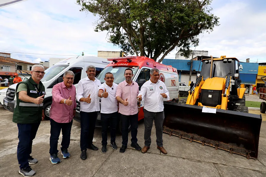 Governo do Estado entrega colégio de tempo integral em Mascote com investimento de R$ 13,1 milhões