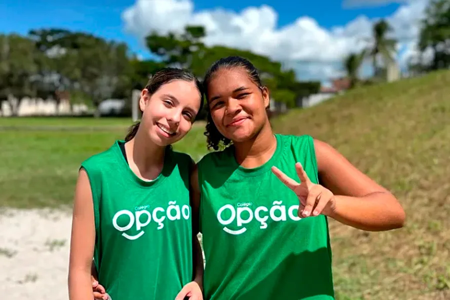 Jovens atletas de Mucuri brilham no vôlei de praia dos Jogos Escolares da Bahia 2026