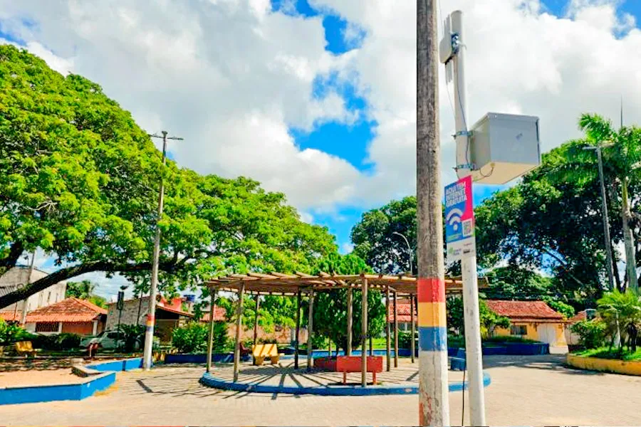 Mucuri avança na inclusão digital com internet gratuita em suas praças públicas pelo programa Conecta Bahia Mucuri avança na inclusão digital com internet gratuita em suas praças públicas pelo programa Conecta Bahia
