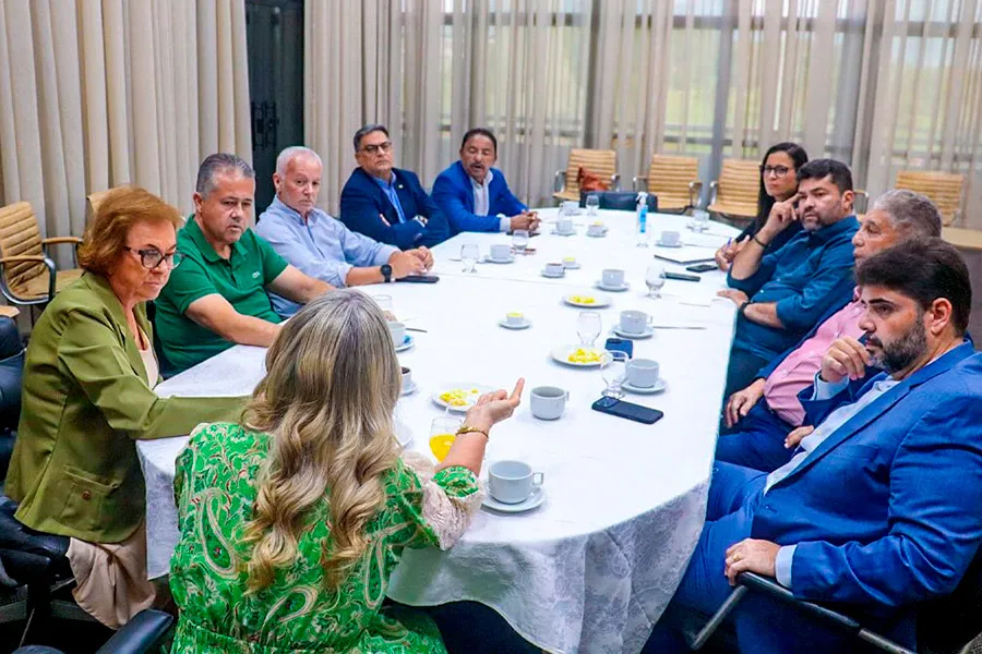 SERIN intensifica articulação política e reúne líderes de bancadas na ALBA