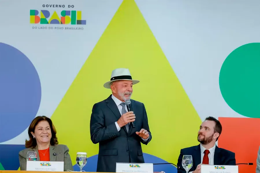 Furto, roubo, estelionato e receptação: Lula sanciona lei que prevê aumento de penas no Brasil