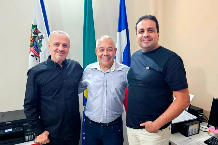 Dalmo Costa e o vereador Carlinhos da Ótica discutem ensino integral na educação infantil 