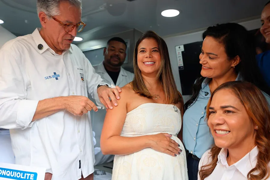  Governador, ministro da Saúde e prefeita assinaram ordem de serviço para nova Maternidade de Lauro de Freitas