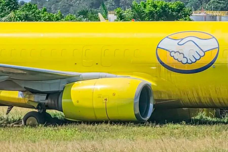 Avião cargueiro da Gol sai da pista após pouso no aeroporto de Salvador