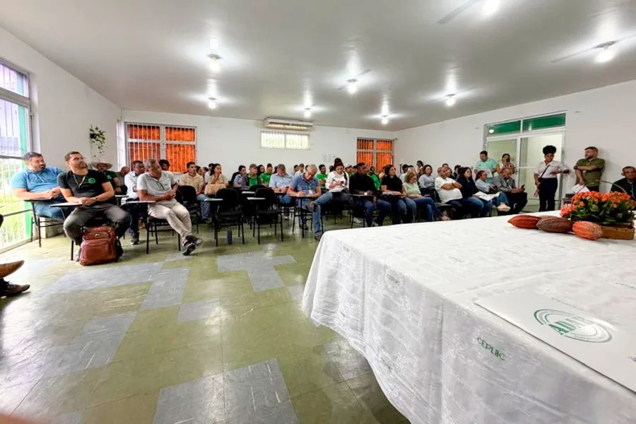 Após sucesso na Caravana da Educação Sanitária, Mucuri conclui semana de capacitação e proteção das lavouras