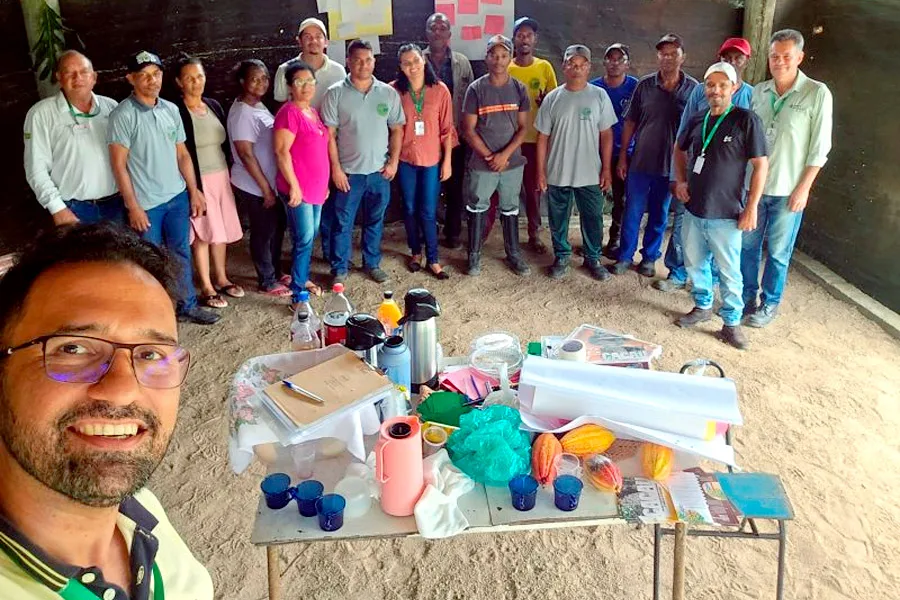 Após sucesso na Caravana da Educação Sanitária, Mucuri conclui semana de capacitação e proteção das lavouras Após sucesso na Caravana da Educação Sanitária, Mucuri conclui semana de capacitação e proteção das lavouras